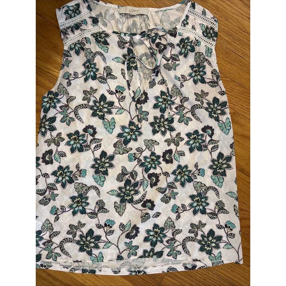 LOFT WOMEN  Hibiscus Tie Neck Mixed Media Shell Size XS